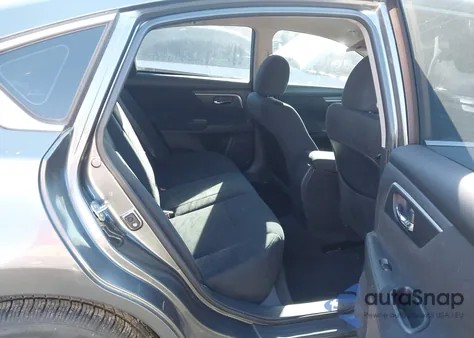 2015 Nissan Altima 2.5/2.5 S/2.5 Sl/2.5 Sv z USA, uszkodzony, nr VIN 1N4AL3AP0FN314970